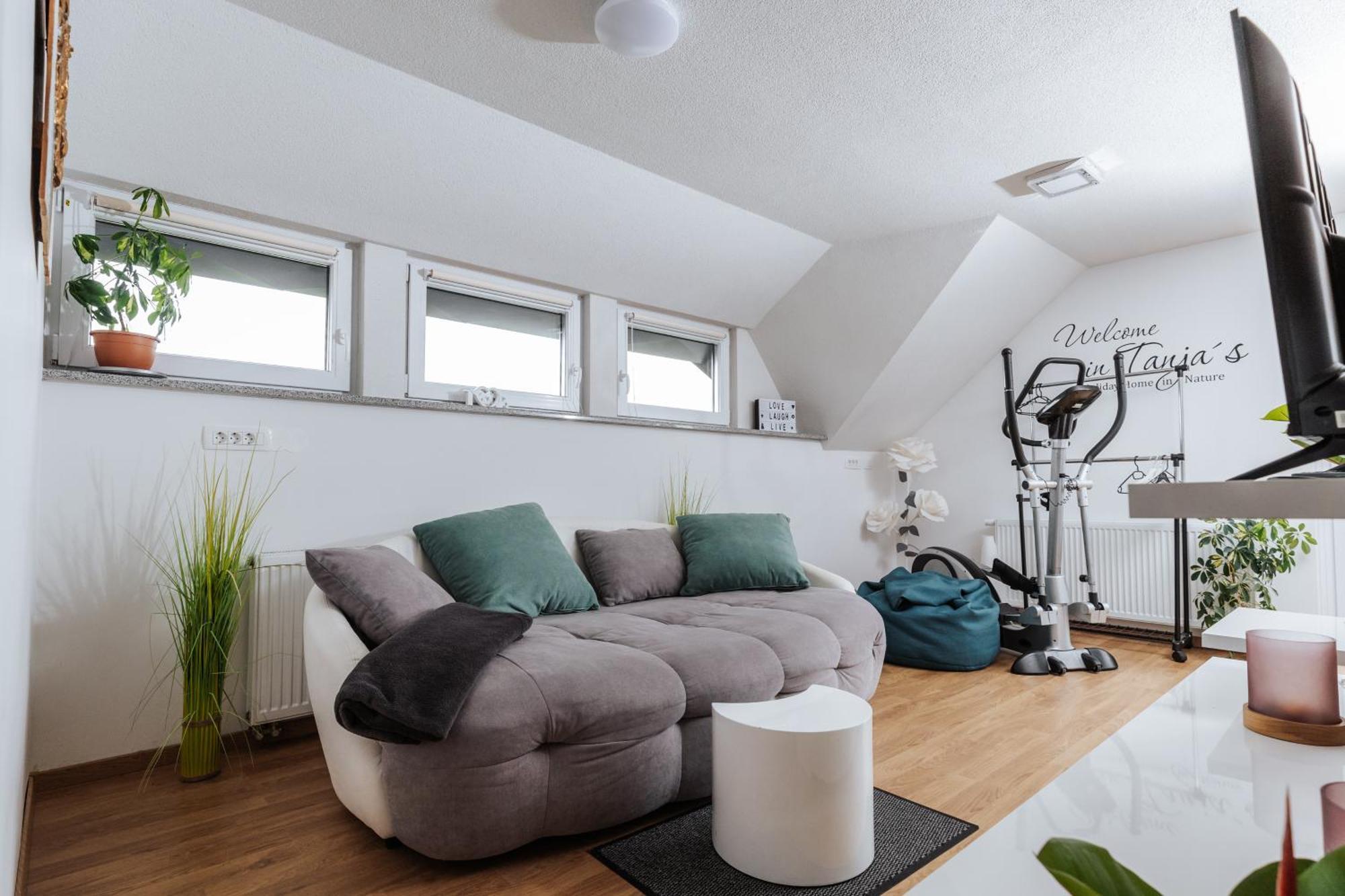 Tanja S Holiday Home In Nature With Sauna And Hot Tub Gorica pri Slivnici Zewnętrze zdjęcie
